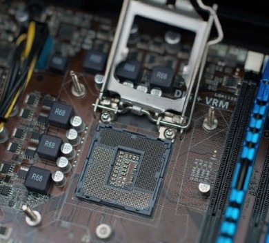 Top Mobo Intel 11900K Compared